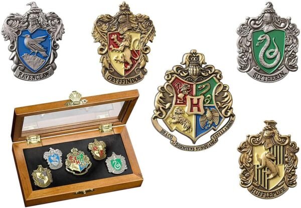 Harry Potter HOGWARTS House Crest Pins.jpg