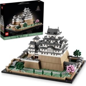 LEGO Architecture Landmarks Collection Himeji Castle 21060 Building Set Build.jpg