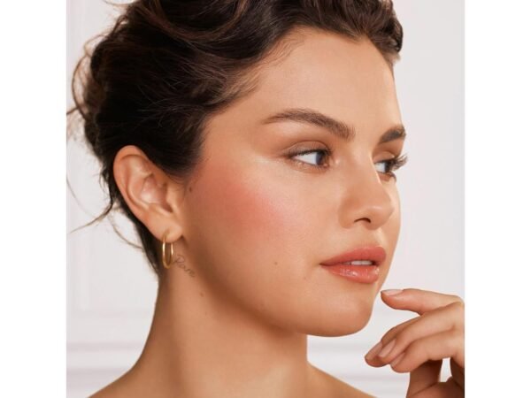 1748546655 Rare Beauty by Selena Gomez Soft Pinch Liquid Blush Encourage.jpg