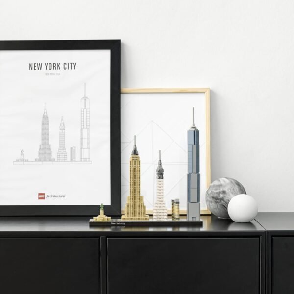 LEGO Architecture New York City 21028 Build It Yourself New York Skyline Model Kit for Adults and Kids 598 PiecesMulticolor.jpg