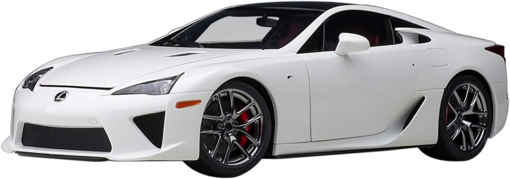 AUTOart 118 Lexus LFA WhitestWhiteBlack Carbon Finished Product.jpg