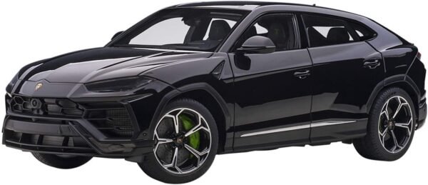 AUTOart 79165 118 Lamborghini Urus Black Finished Product.jpg