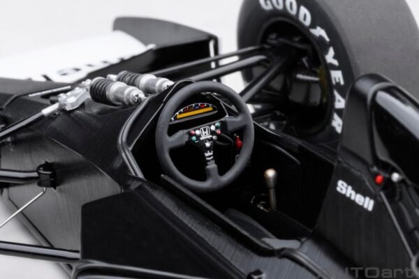 1752355451 AUTOart 118 McLaren Honda MP46 Japan GP 1991 2 Gerhard Berger Complete with McLaren Logo.jpg
