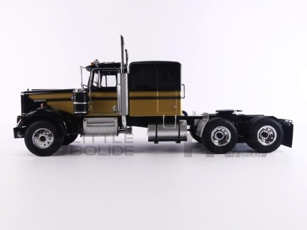 1755753851 ROAD KINGS 118 Kenworth W900 1989 RK180121BK.jpg