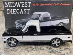 Acme Black White 1970 C 10 Collectible Truck 118 Scale.jpg